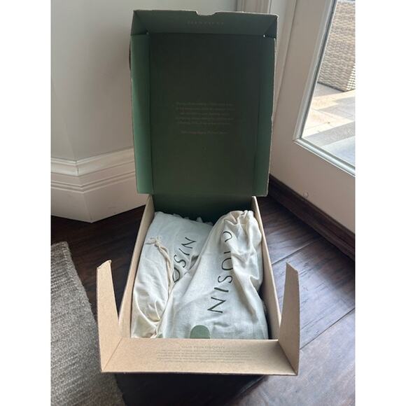 Nisolo Go-To Lug Chelsea Boot New In Box Size: 9 Color: Grey - Picture 9 of 9